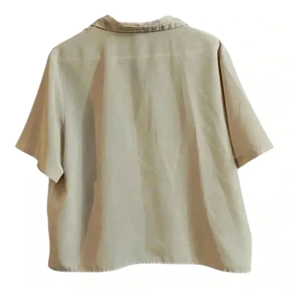 Laura Scott Beige Button-Up Top - Picture 2 of 3